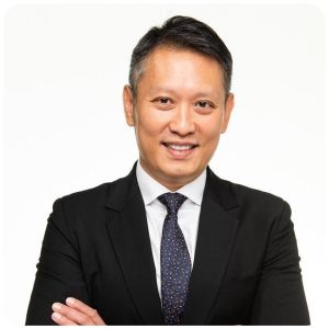 Mark Lee - Blockchain and Financial Analysis Expert